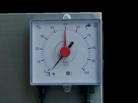 Indicateur pneumatique de niveau de remplissage, affichage 0 - 100 %.