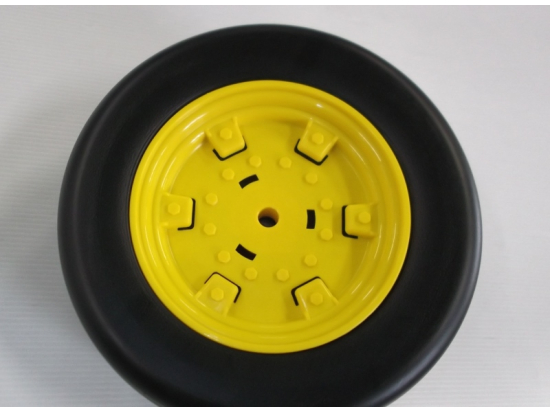 Wheel w/ yellow hubcap