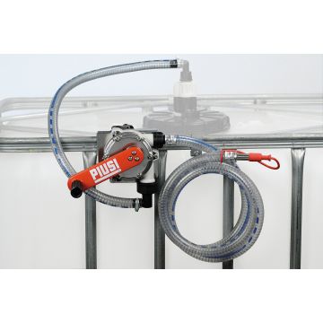 Pompe à manivelle pour AdBlue avec tuyau PVC 3 m, plaque de montage pour tuyau d'aspiration IBC 1,5 m, tuyau d'aspiration 1 m, pour les accessoires voir catalogue page 104 CEM-11163