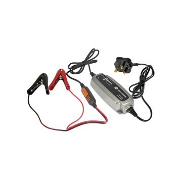 Automatisches Batterieladegerät 0,8 A – 3-polig UK-Stecker MCXFA1650